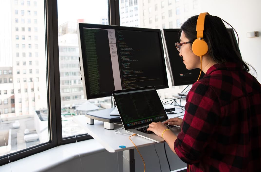 aws architecture for online banking